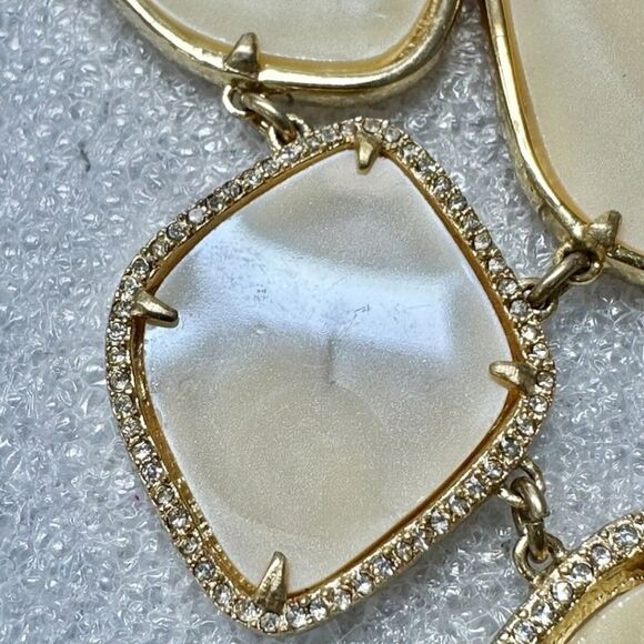 Stella & Dot Fiona Bib Necklace Gold & Ivory 16" + 2" Extender EUC - Picture 5 of 12